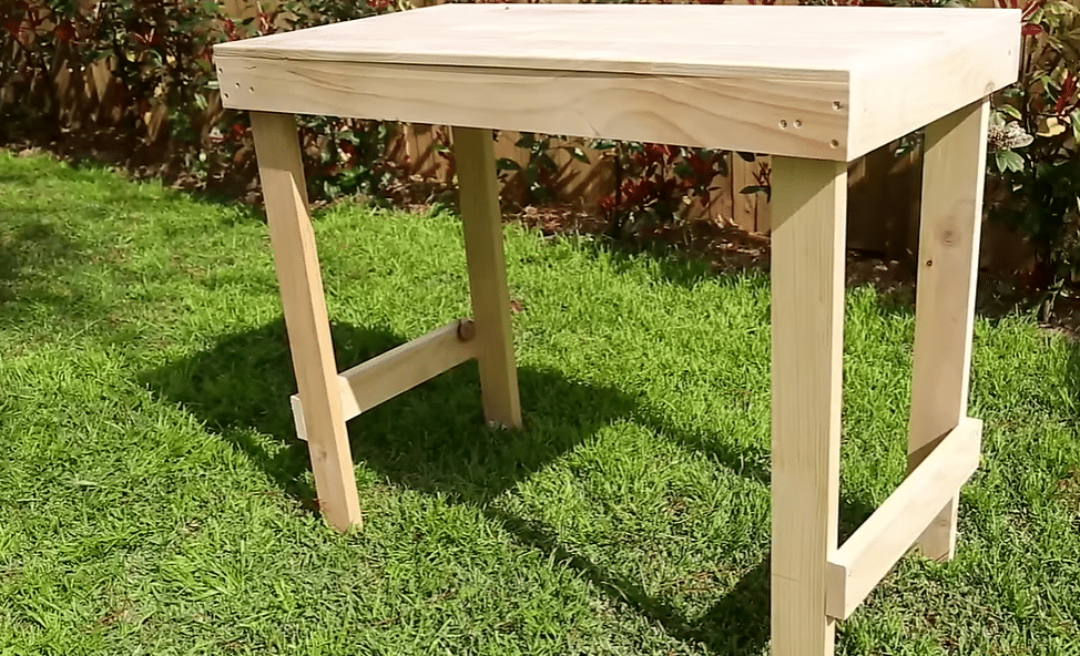 cum sa construiesti o masa de lucru din lemn